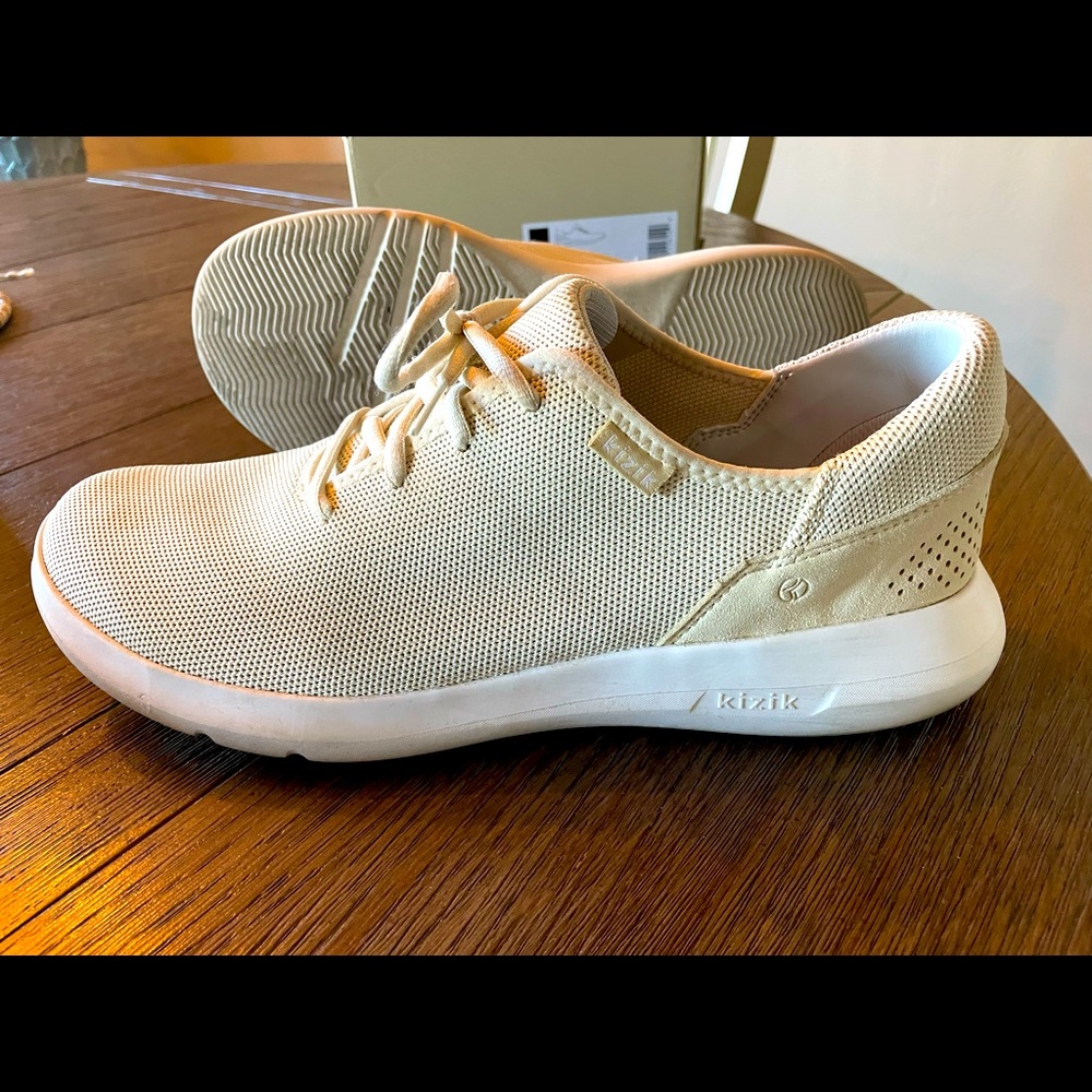 Men’s Kizik Shoes